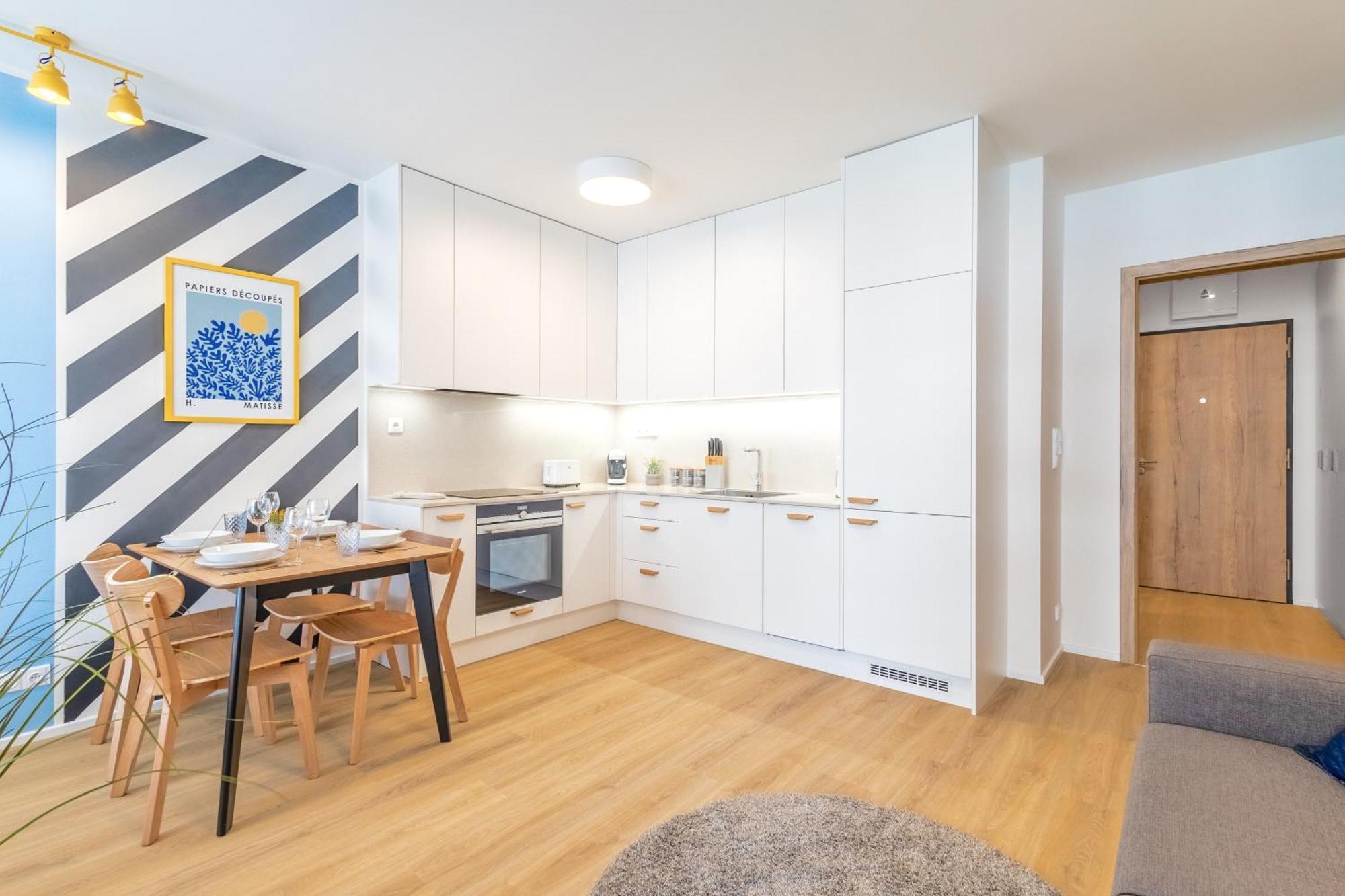 Yellow Apartment - Balcony, Free Parking, By Gravity Prague Ngoại thất bức ảnh